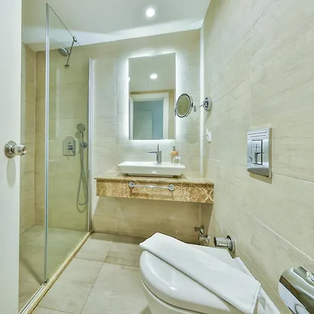 Livia Otel